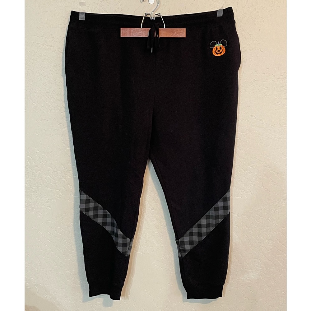 🎃Host Pick🎃Disney Halloween Joggers From 2021 Season, size 2xl - Picture 4 of 16